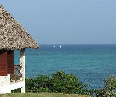 Tijara Beach Hotel Mombassa Buitenkant foto